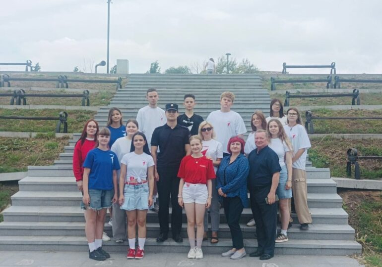 В Бузулуке прошла акция «Движение Первых» вместе с  сотрудниками полиции