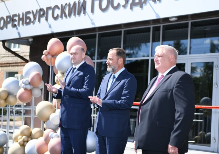 Евгений Солнцев посетил открытие нового корпуса медицинского университета в Оренбурге