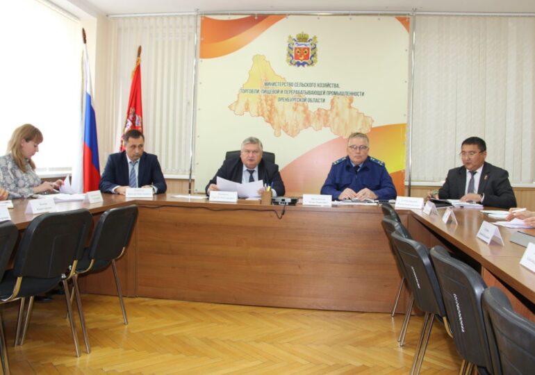 Аграриев обеспечат топливом в Оренбургской области