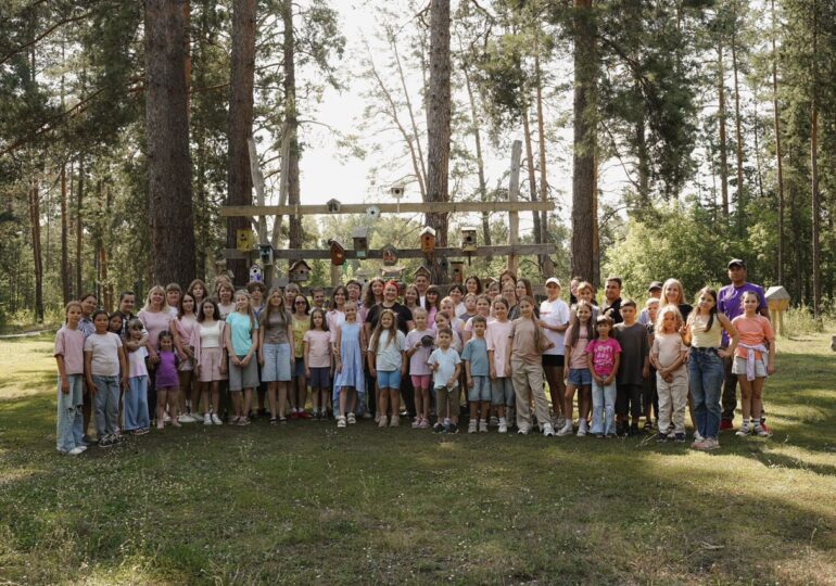 Ученики киношколы «Fenix Cinema» участвовали в съёмках фильма «Привет, Медведь», которая проходиа в Бузулукском бору