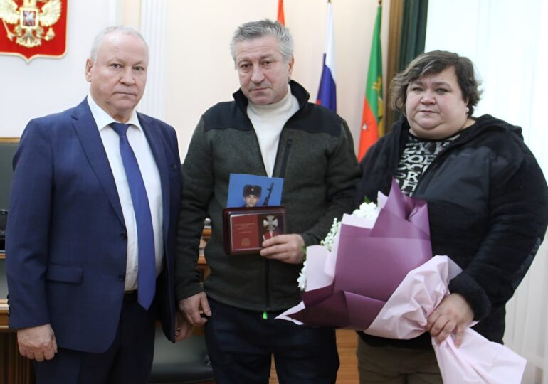 В Бузулукском районе прошла церемония вручения государственных наград участникам спецоперации