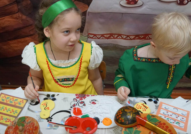 В бузулукском детском саду № 19 открыт мини-«Музей русской избы»