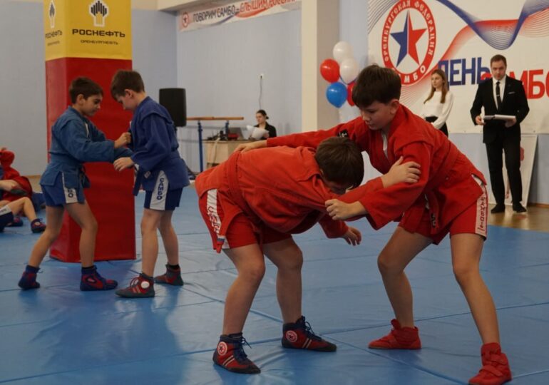 В Бузулуке открыт новый зал для занятий самбо в школе № 14