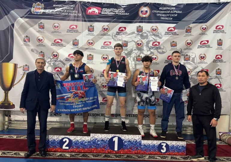 Бузулукские греко-римские борцы завоевали пять наград на областном первенстве