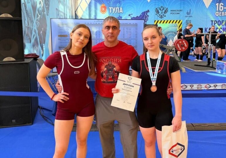 Бузулукские спортсмены завоевали медали первенства России по пауэрлифтингу