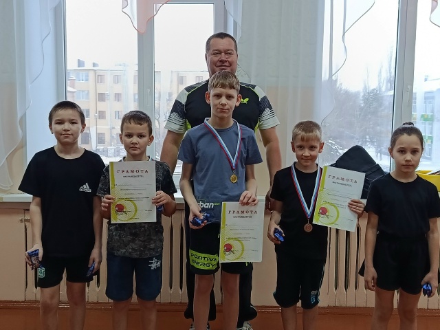 Тренер по настольному теннису, который учит побеждать: история бузулуличанина Александра Трубчанинова