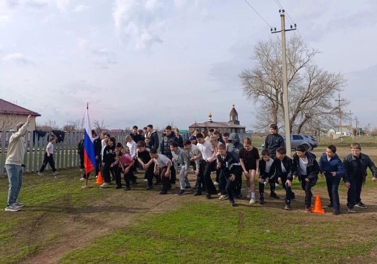 «Космический забег» объединил в Бузулукском районе сотни любителей спорта