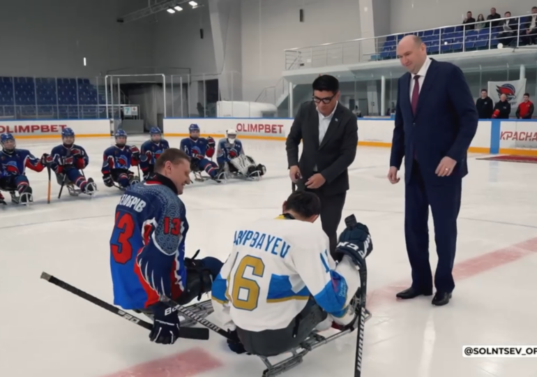 Оренбургские и казахстанские параспортсмены сыграли в следж-хоккей