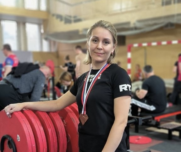 Спортсменка из Бузулука стала призёром всероссийских соревнований по пауэрлифтингу
