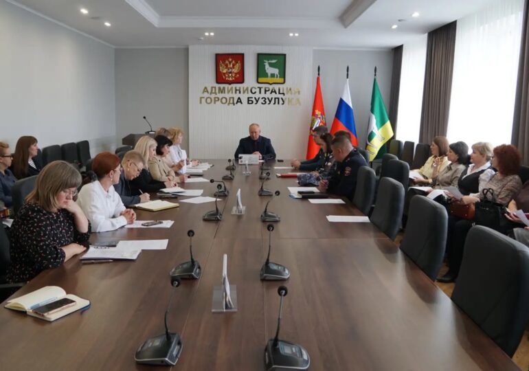В Бузулуке обсудили подготовку к летнему отдыху детей