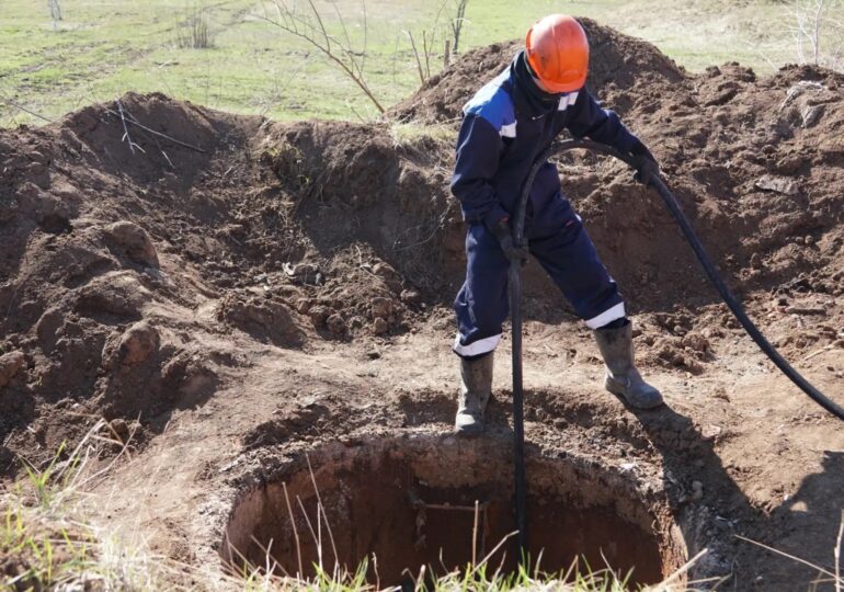 В Бузулуке продолжается промывка городского канализационного коллектора