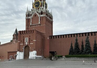 Президент РФ Путин объявил пасхальное перемирие