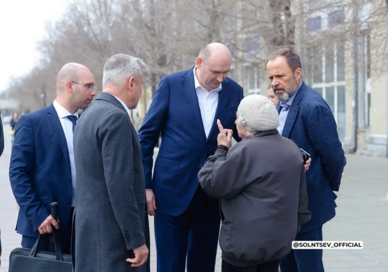 Евгений Солнцев показал полпреду Президента РФ в ПФО Советскую и Урал
