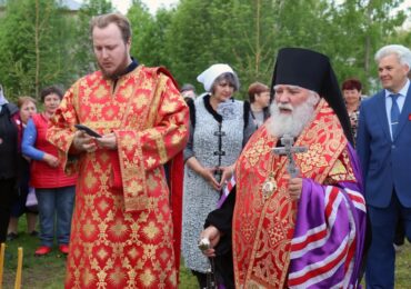 В Верхней Вязовке прошёл благодарственный молебен и праздничные мероприятия ко Дню Победы