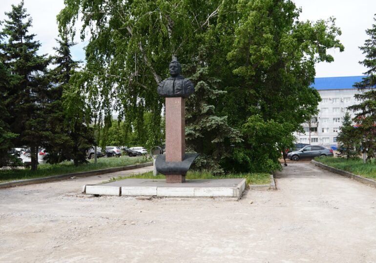 В Бузулуке началось благоустройство сквера имени Юрия Романенко
