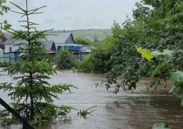 В Бугуруслане в домах нет света, в городе введен режим ЧС из-за паводка