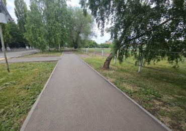В Бузулуке после обращения жителей скосили траву на улице Галактионова