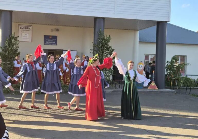 В Бузулукском районе отметили День Святой Троицы