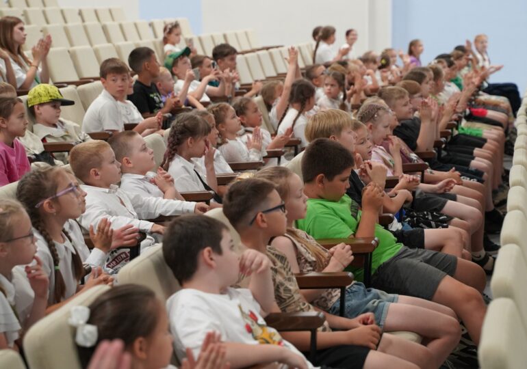 Бузулукские школьники проводят каникулы в лагерях дневного пребывания