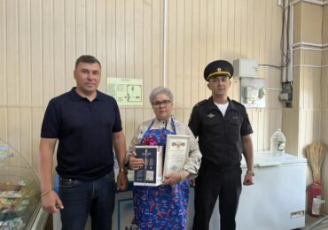 В Бузулуке благодаря неравнодушию продавца мужчине вернули потерянные им деньги