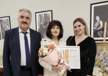Преподаватель из Бузулукского района получила премию Правительства Оренбуржья