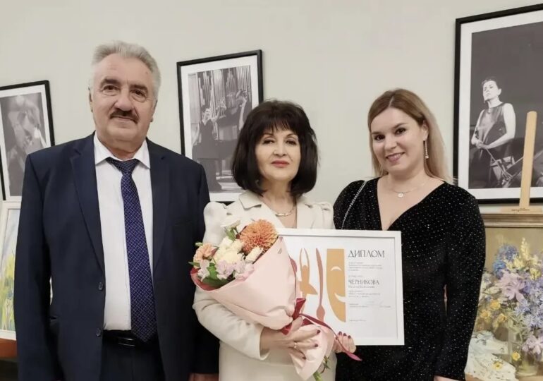 Преподаватель из Бузулукского района получила премию Правительства Оренбуржья