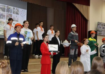 В Бузулуке школьники попробовали себя в разных профессиях на Дне открытых дверей в строительном колледже