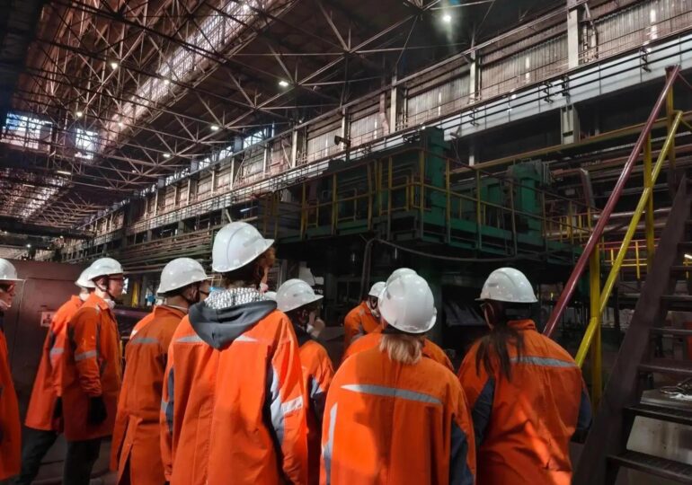 Школьники Оренбургской области посещают местные предприятия