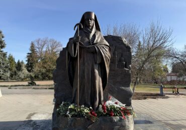 В Бугуруслане открыли памятник сестрам Покровского женского монастыря