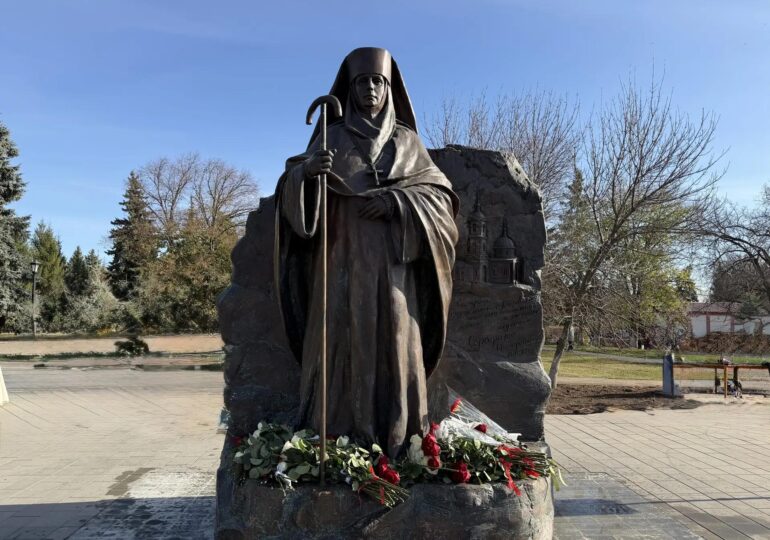 В Бугуруслане открыли памятник сестрам Покровского женского монастыря