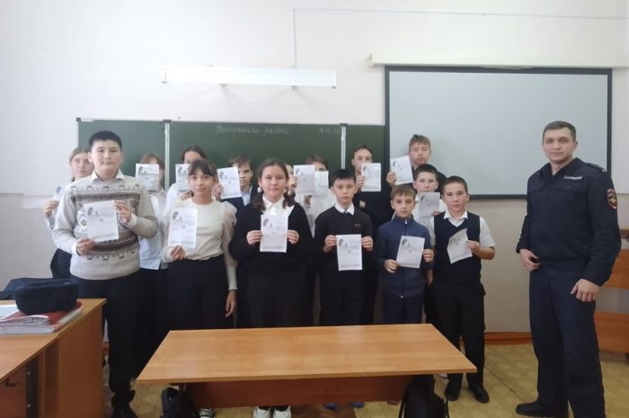 В Марьевской школе прошла встреча с участковым уполномоченным