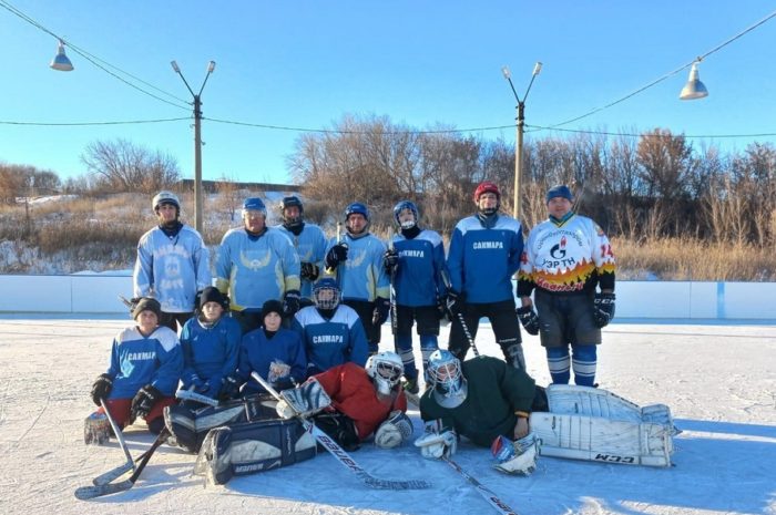 Сакмарские хоккеисты ведут подготовку к «Оренбургской снежинке»