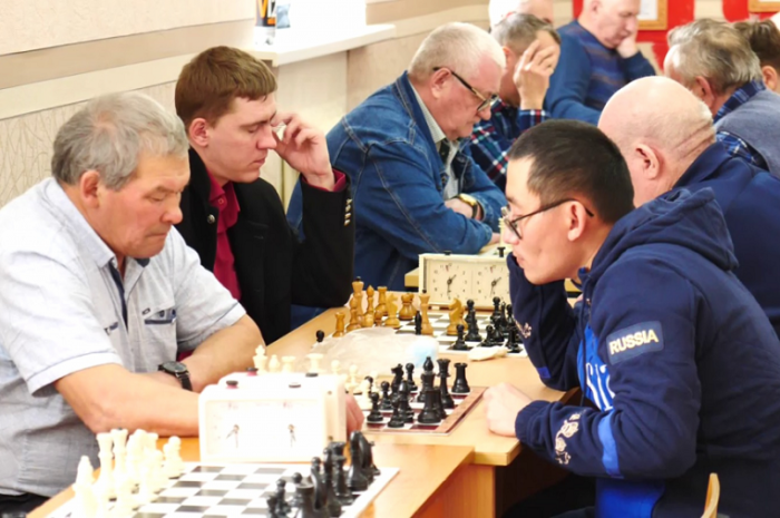 Сакмарские шахматисты подтвердили класс на турнире в Октябрьском