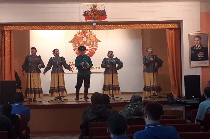 Сакмарские артисты дали концерт в  военном госпитале