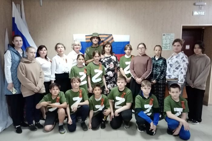 Светлинские школьники встретились с участником СВО