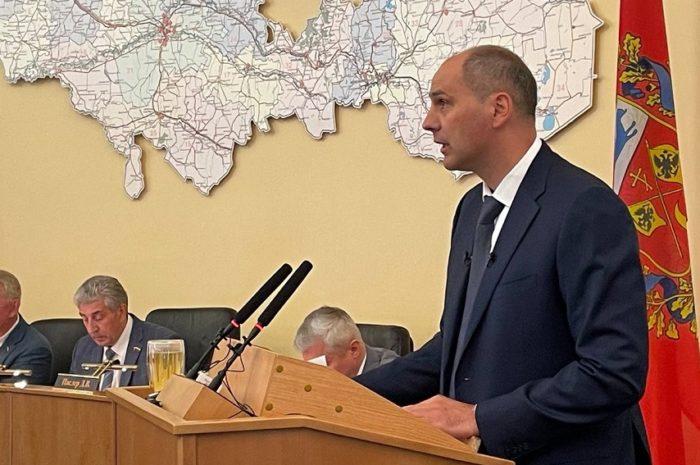 Губернатор Денис Паслер отчитался о работе правительства области перед депутатским корпусом