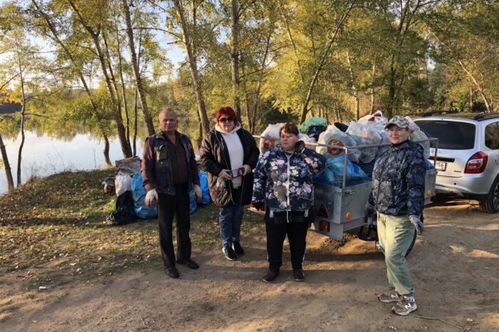 Активисты «Русской общины Сакмара» провели субботник на берегу краснокоммунарских карьеров