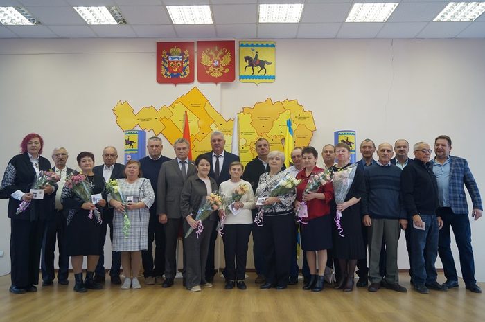 Лучшим сакмарцам вручены знаки «Гордость Оренбуржья»