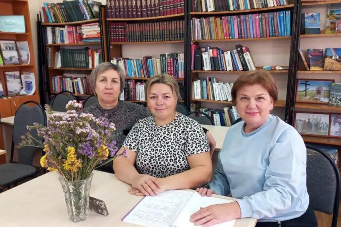Сакмарские библиотекари поделились опытом с коллегами из Перевальска