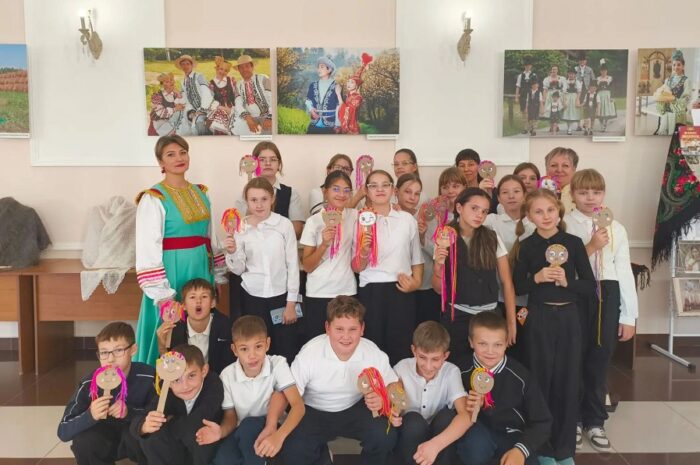 В сакмарском Доме культуры «Юность» для детей провели «Покровские посиделки»