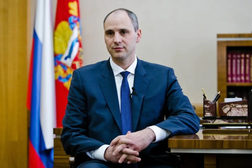 Денис Паслер поздравил  журналистов с Днём российской печати