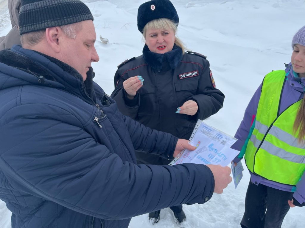 Инспектор гаи. Напомнить инспектор. Гаишник. Нанесение разметки. Напомнить инспектор.