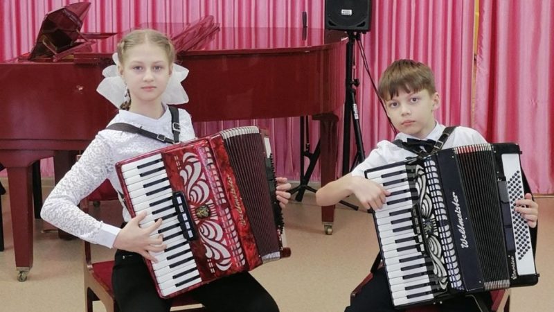 В сорочинской “Лире” провели очередной концерт
