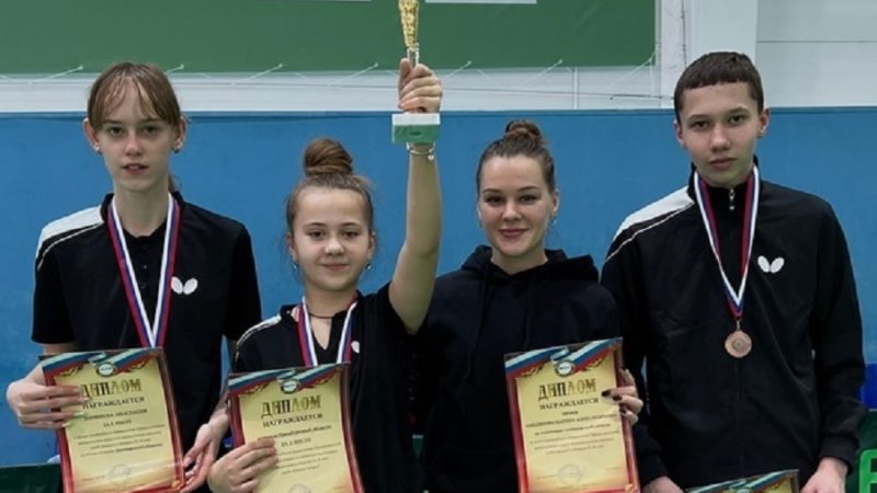 Сорочинские теннисистки в составе областной команды завоевали золото на первенстве ПФО