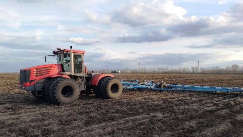 У сорочинских аграриев продолжаются  весенне-полевые работы