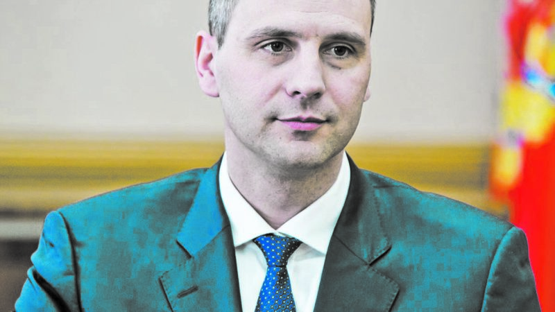 Денис Паслер адресовал поздравления сотрудникам прокуратуры