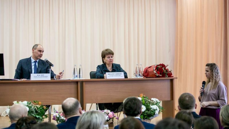 Глава региона обсудил с сельскими учителями вопросы образования
