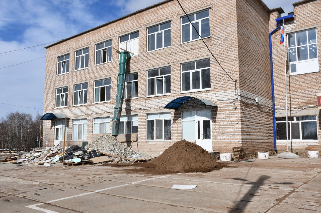 В Тоцком районе проходит капитальный ремонт школы