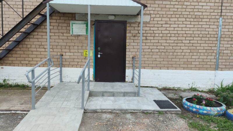 Жители села Титовка Шарлыкского района скоро будут посещать обновленный ФАП