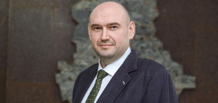 Евгений Солнцев поздравил жителей Оренбуржья с Днём России